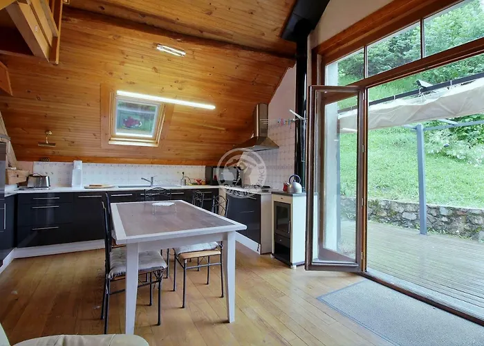 La Fario 2 - 3km Du Cirque De *